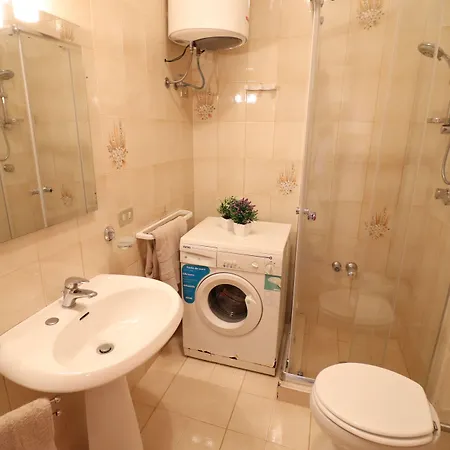 Appartement In Good Location And With Balcony - Nicole In Salento