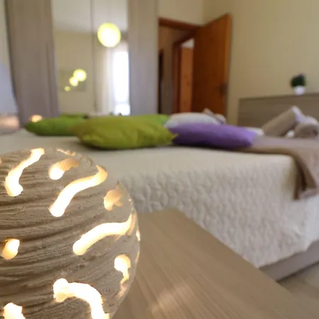 In Good Location And With Balcony - Nicole In Salento
