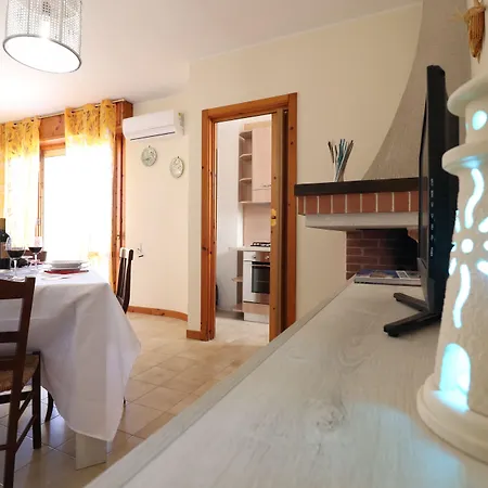 In Good Location And With Balcony - Nicole In Salento *