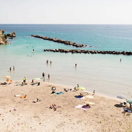 In Good Location And With Balcony - Nicole In Salento
