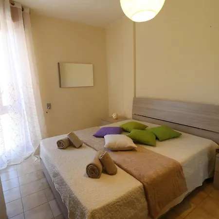 شقة In Good Location And With Balcony - Nicole In Salento *