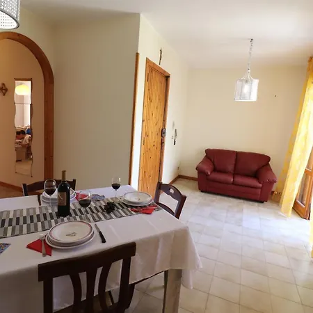 In Good Location And With Balcony - Nicole In Salento Appartement