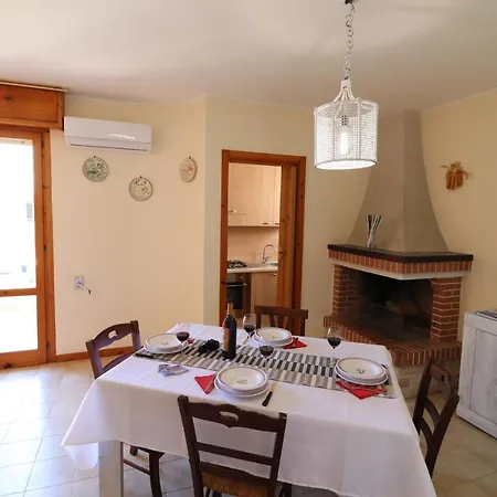 In Good Location And With Balcony - Nicole In Salento *