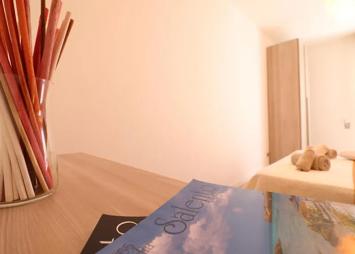 In Good Location And With Balcony - Nicole In Salento