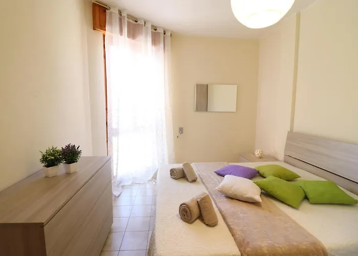 In Good Location And With Balcony - Nicole In Salento *